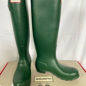 Hunter boot size 8. New